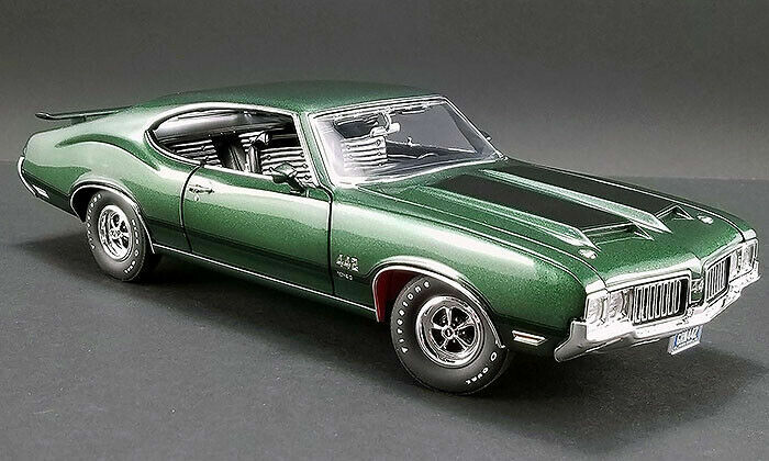 ACME 1970 Chevrolet Chevelle SS 454 Pilot Car Green w/Stripe LE