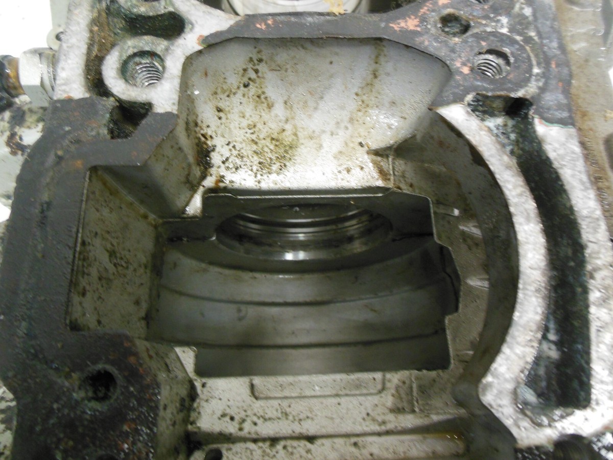 SeaDoo Sea doo 947 951 DI crank case crankcase engine block SeaDoo Sea doo 947 951 DI crank case crankcase engine block