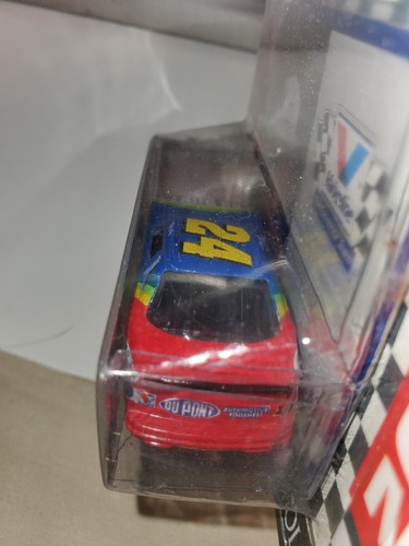 Jeff Gordon #24 1993 Valvoline Dupont Limited Edition Action Racing 1:64 Rookie - Picture 7 of 8