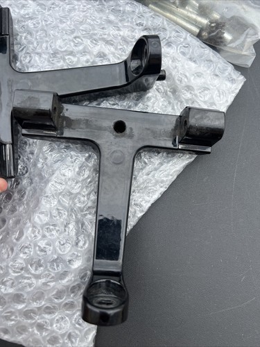 Drag Specialties Passenger Floorboard Mount Chrome FXD Harley-Davidson #49279-06 - Picture 2 of 6