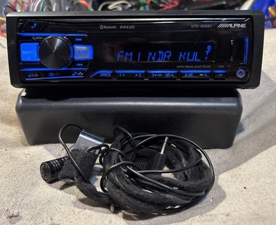 Alpine UTE-200BT Autoradio MP3 WMA AAC FLAC USB AUX Bluetooth Adapter Mikrophon
