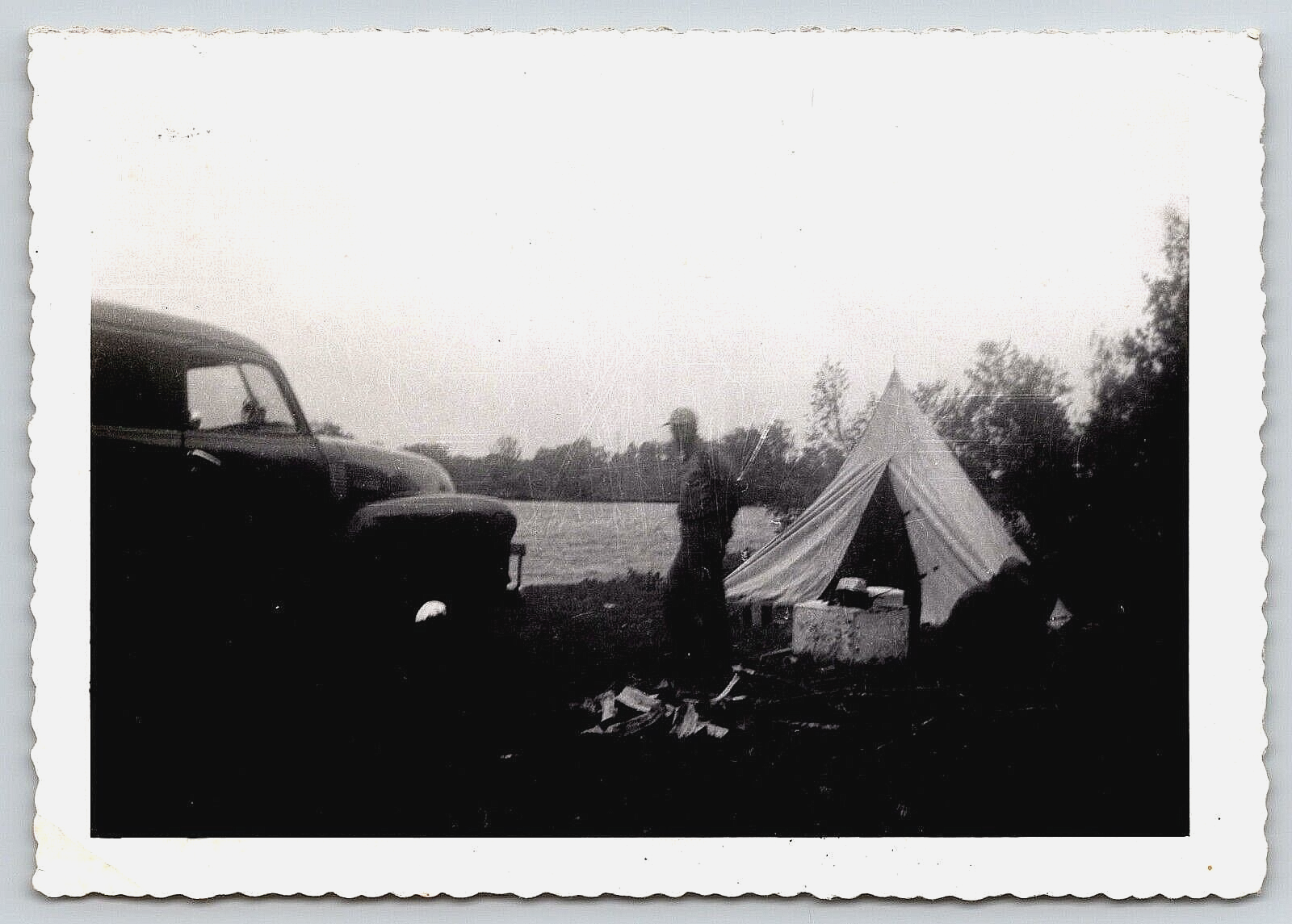 VINTAGE OLD ANTIQUE PHOTO CAR CAMPING OUTDOORS LAKE TENT MEN LAKEVIEW IOWA USA