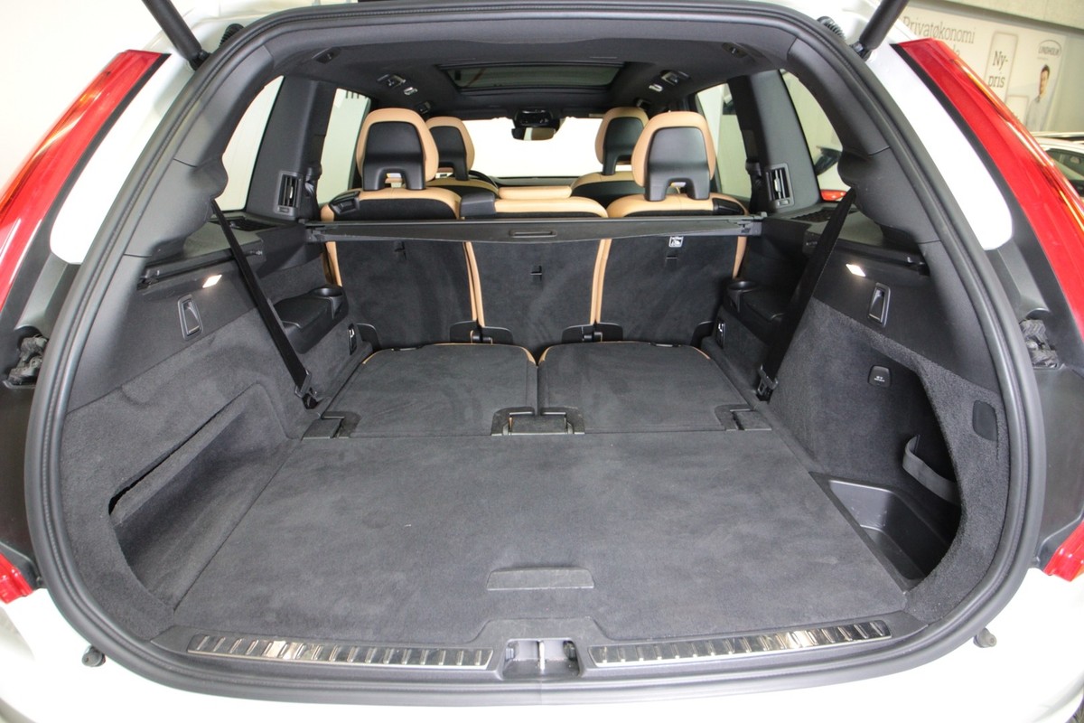 Volvo XC90 2,0 T8 407 Inscription aut. AWD 7p