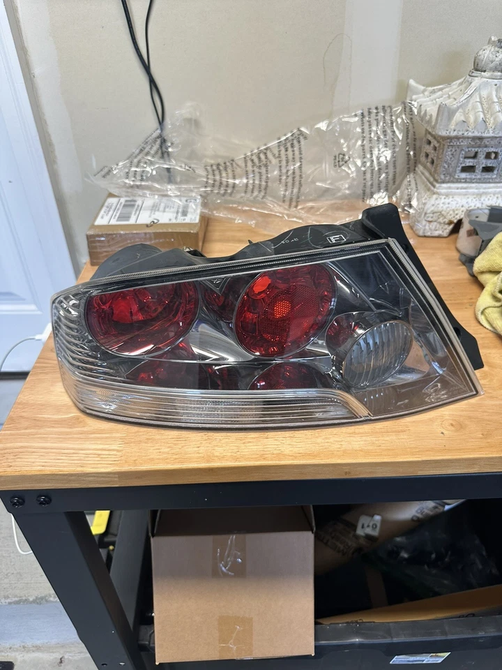 par de lanternas traseiras mitsubishi lancer evo 7 8 9 usadas usdm evolution vii viii ix - Imagem 2 de 4