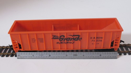 Hopper 3 bay RioGrande D&RGW 78556 Orange plastic Model Prower in box #9179 HO. - Picture 8 of 22