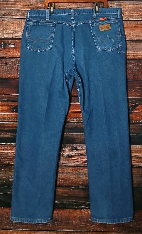 Pantalones de mezclilla relajados resistentes al fuego Wrangler FR para hombre 42X32 31MWZ $95 Foto 4 de 4