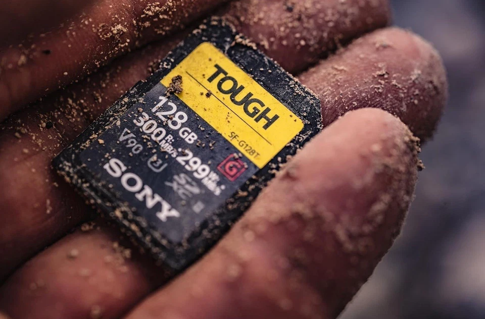 Sony 240GB (256GB pre format) 5x TOUGH XQD Flash Memory Card  - Image 3 of 3