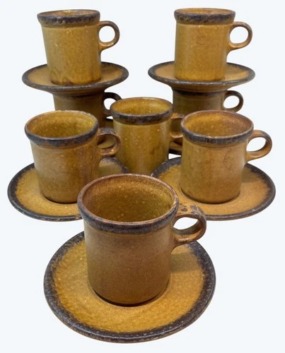 15 Pieces Rustic Cabin McCoy Canyon Mesa 1412 Flat Cup and Saucers