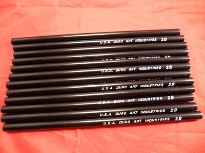 1 DOZEN (12)  VINTAGE DRAWING/SKETCHING PENCILS CHARCOAL ROUND 2B DURO ART USA