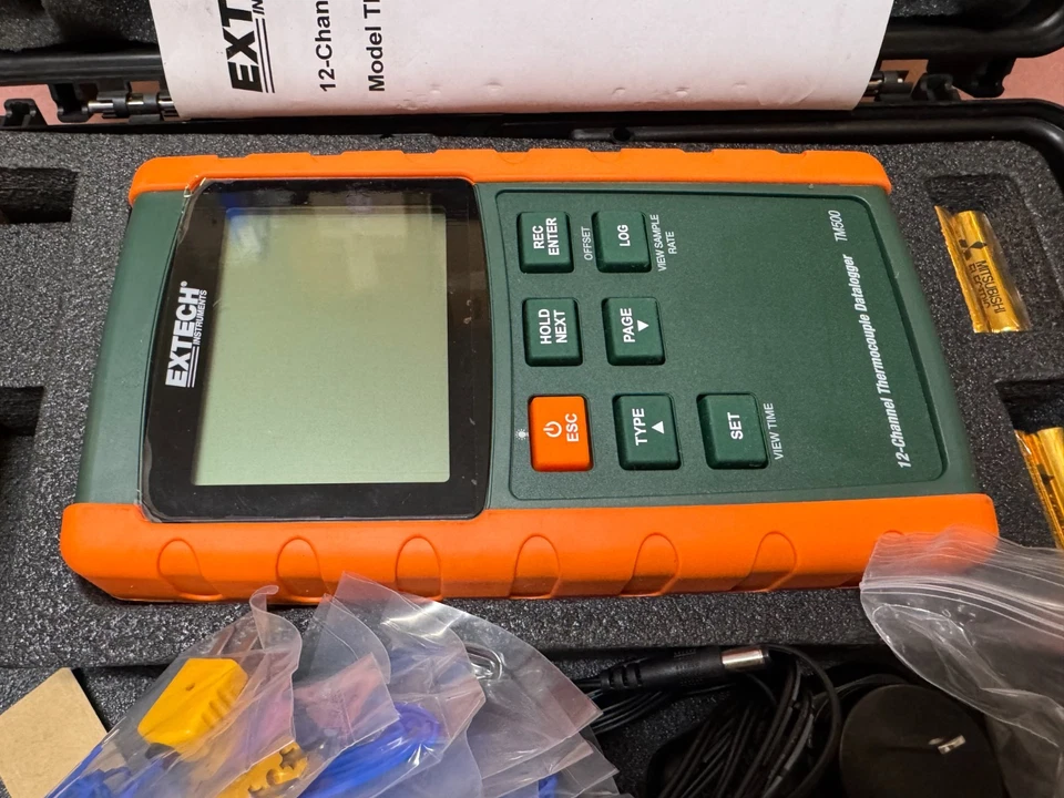 Extech TM500 - 12-Channel Datalogging Thermometer - Image 3 of 4