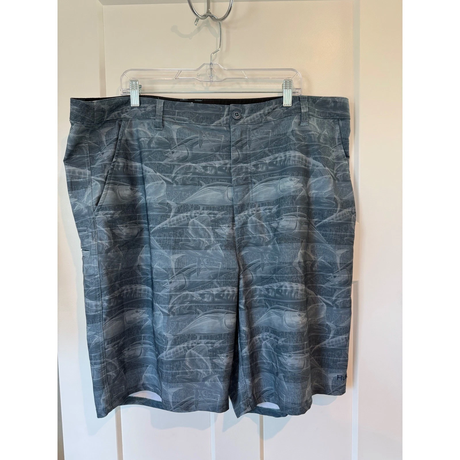Huk Performance Fishing Shorts Mens 42 tuna Fish dolphin Print Hybrid Boardshort