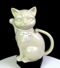 Crowning Touch Japan Porcelain White Cat 14 Ounce 6 1/2" Individual Teapot 1970s