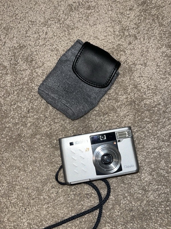 Konica Revio APS (Advanced Photo System) Point And Shoot Film Camera With Case