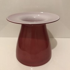 Juno Mulberry Pink Darlington Christal , White Cased Hat Vase 6x6.5” 