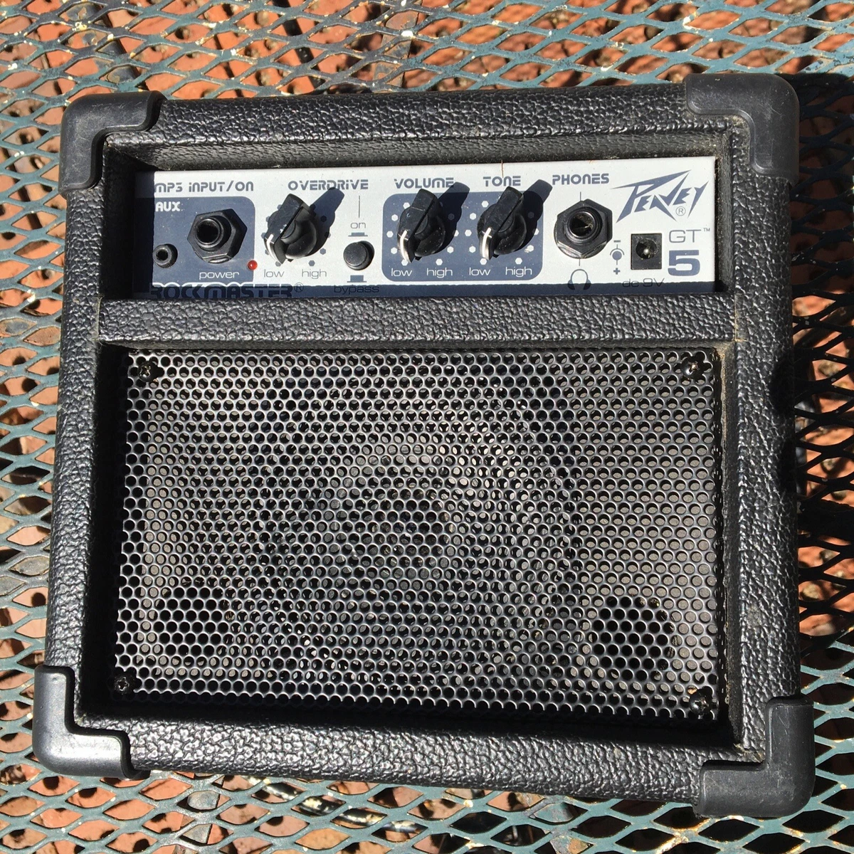 Peavey GT 5 amplifier 5 watt travel street practice portable 8