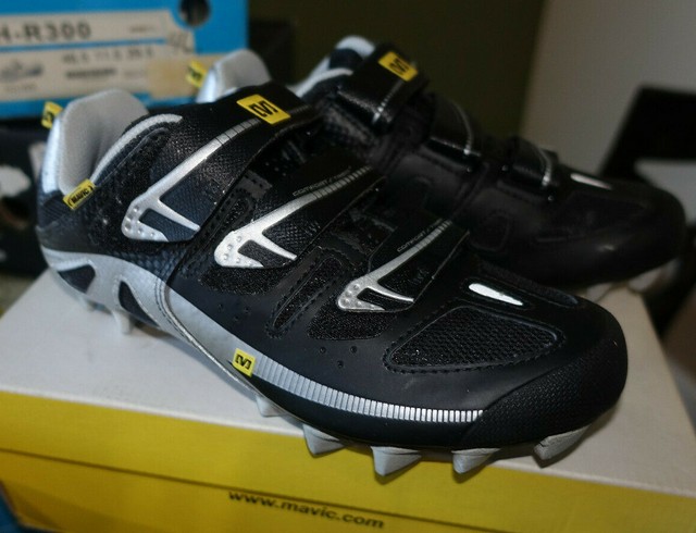 mens cycling shoes size 10.5