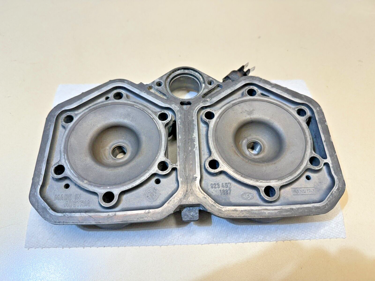 2002 Ski Doo MXZ 600 ZX Chassis Engine Cylinder Head W Cover