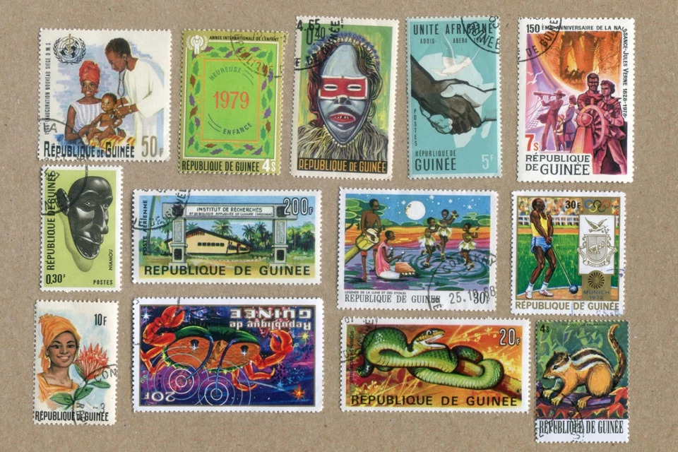 REPUBLIC OF GUINEA, Replublic de Guinee Mix Lot of 25 Vintage POSTAGE STAMPS #12 - Image 2 of 4