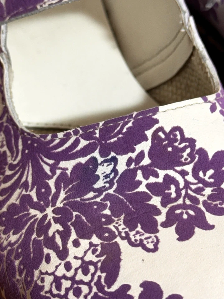 Sapato Feminino Dr. Martens Mary Jane 5026 Polley Fivela Floral Roxo Tamanho UK7 41 - Imagem 4 de 4