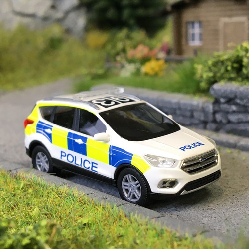 Ford Kuga, Police, royaume-uni - BUSCH 53531 - HO 1/87 | Zustand: Neuf