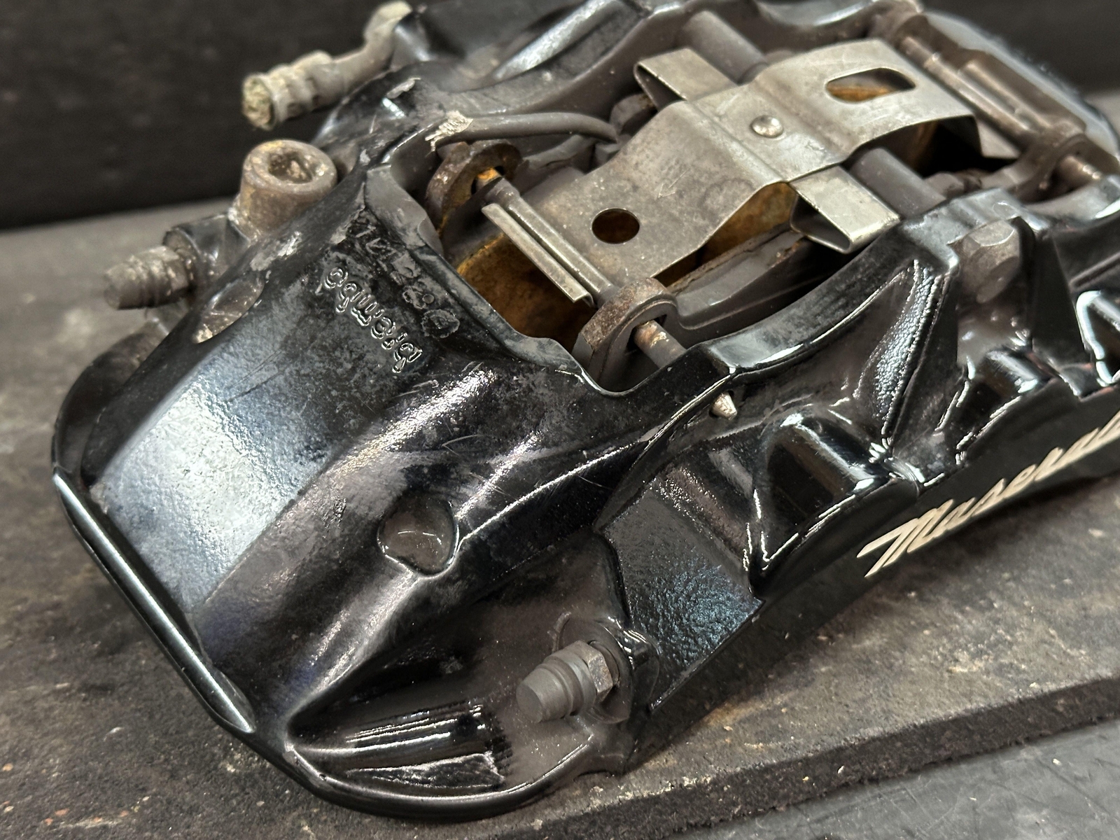 2011 MASERATI GRANTURISMO FRONT DRIVER LH & PASSENGER RH BRAKE CALIPERS 18K MILE