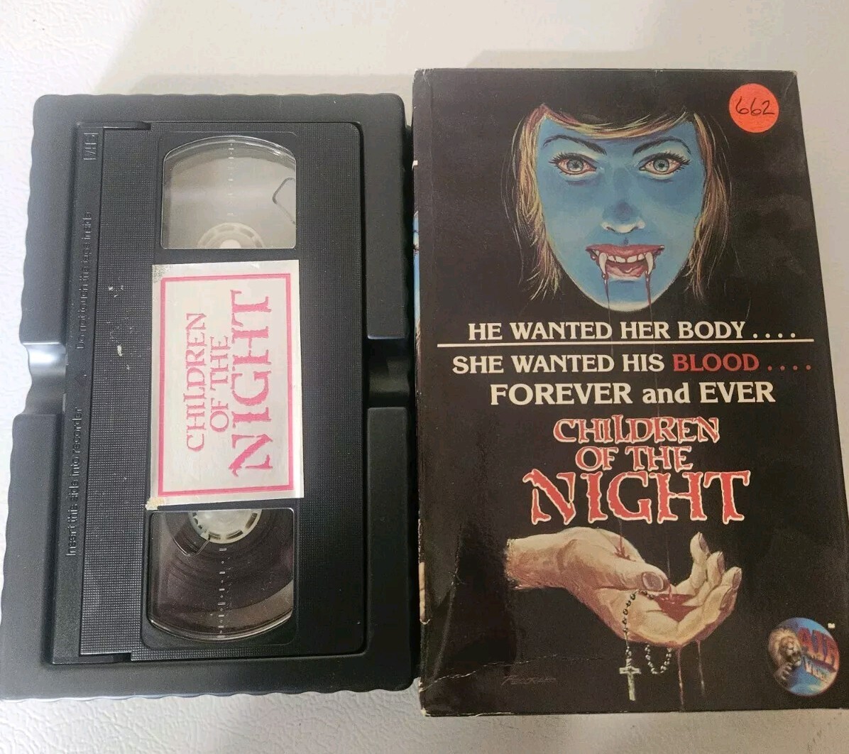 CHILDREN OF THE NIGHT VHS BIG BOX AKA DAUGHTERS OF DARKNESS