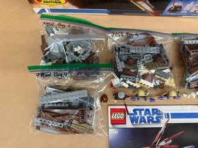 LEGO Star Wars 7752 Count Dooku's Solar Sailer 4 Minifigures 385 Pieces With Box