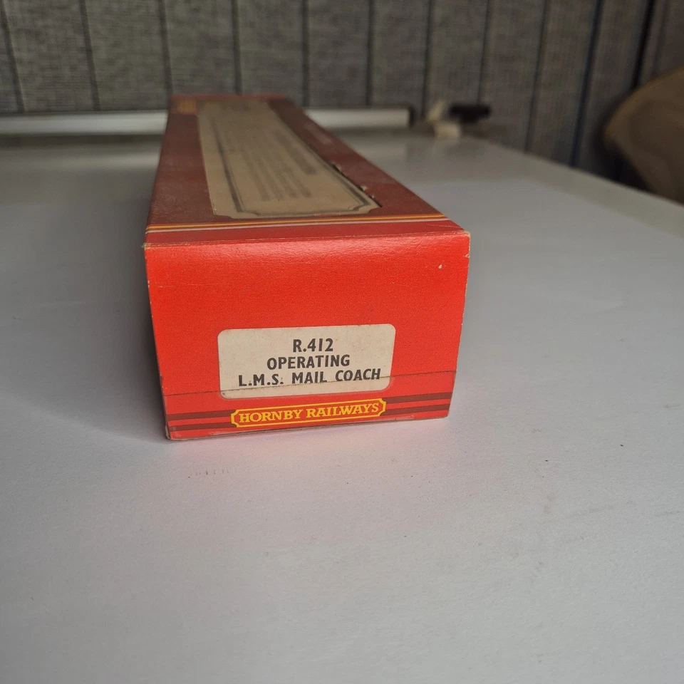 Hornby R412 Operating Royal Mail Coach LMS Vintage Model Railway Boxed. - Image 2 of 4
