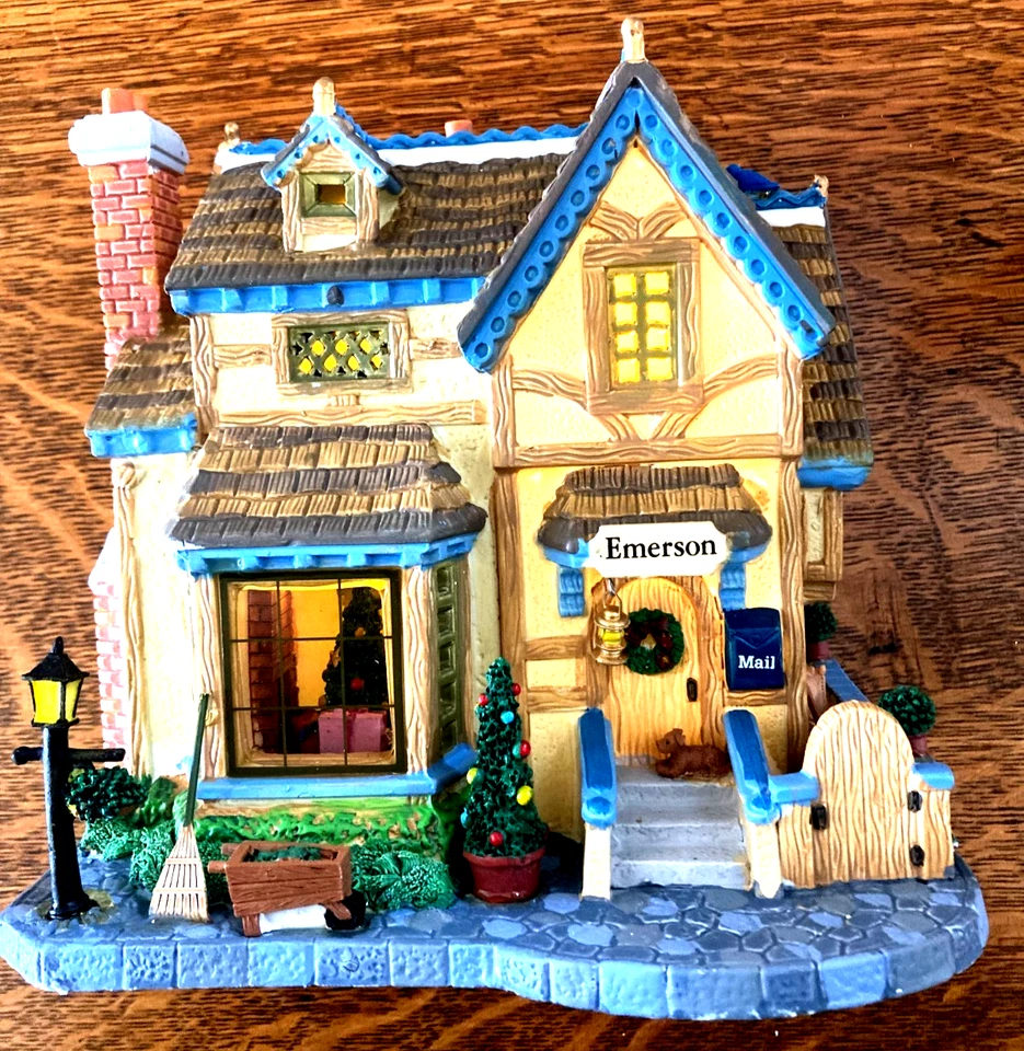 LEMAX CADDINGTON VILLAGE EMERSON MANSION IDEAL XMAS PORCELAIN ILLUMINATED HOUSE - Image 4 of 4