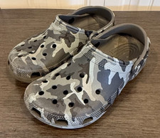Crocs Classic Camo Clogs M5 W7 Gray Black Camouflage Casual Outdoor