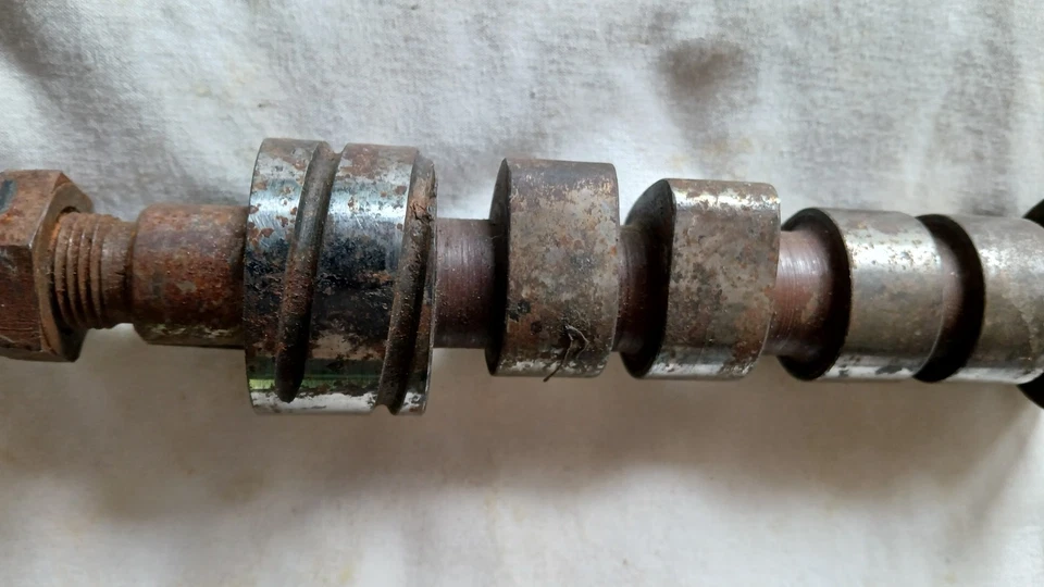 Vintage Caterpillar Pony Motor Camshaft #4B4991 Parts Only - Image 4 of 4