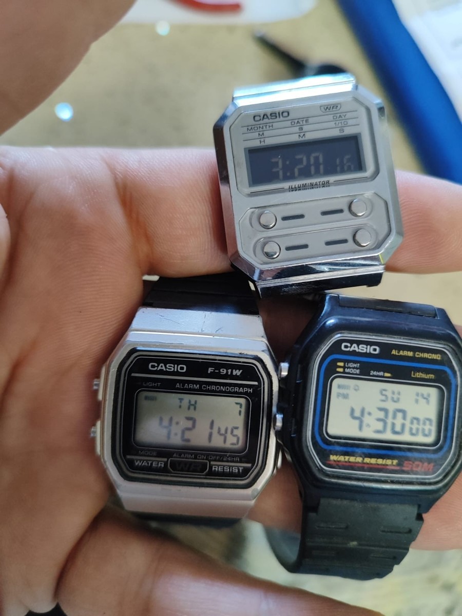 Lot Vintage CASIO A100WE Casio F-59 CASIO F-91W Working - Main Image