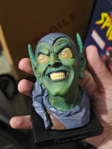 Mini Busto Alex Ross Diamond Select Incredible Hulk