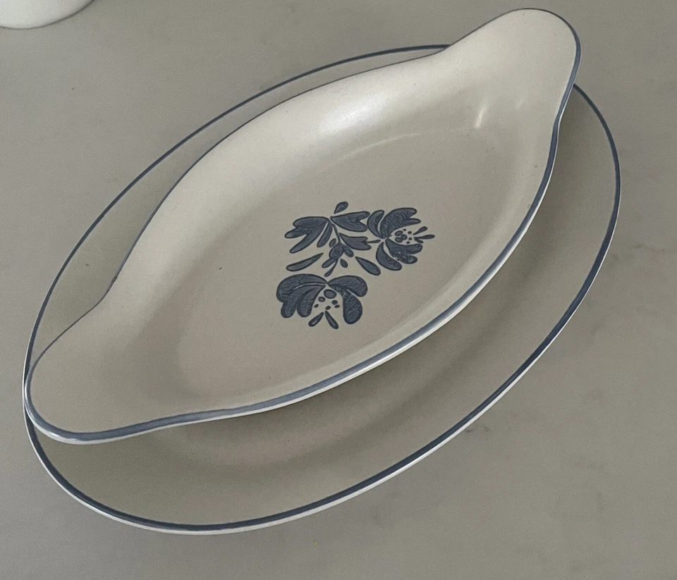 Juego de vajilla de 25 piezas Pfaltzgraff Yorktowne Foto 3 de 4