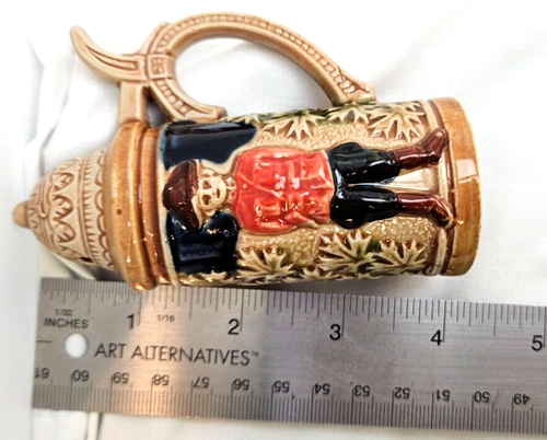 1950 Giftcraft Salt & Pepper Shaker Beer Stein Royal Canadian Police Brewerania - Picture 12 of 13
