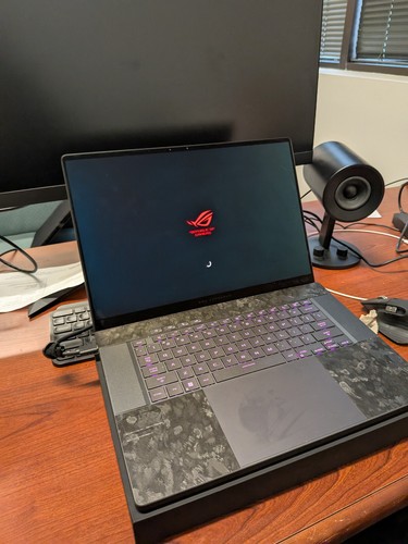 ASUS ROG Zephyrus G16 16" OLED 240Hz - Intel Core Ultra 9, 16GB, 2TB, RTX 4070
