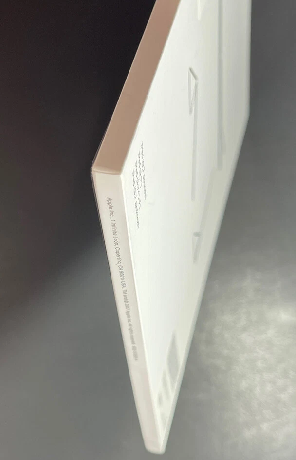 Official Apple iPad 9.7-inch 2018 Smart Cover [ Charcoal Gray ] NEW - Image 4 of 4