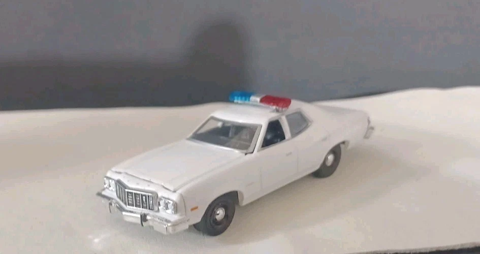 Modellino Ford Explorer Interceptor 1:64 - Polizia North Pole Alaska, Diecast, Bianco