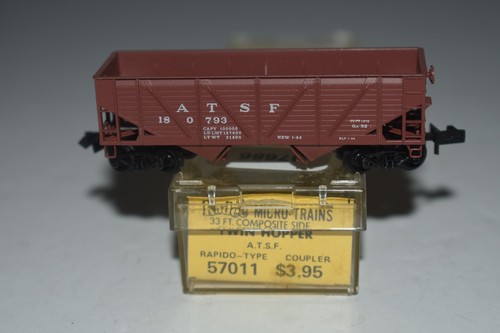 Tolva doble bahía escala N Kadee 57011 Santa Fe 33' 180793 C51951 | Zustand: Used