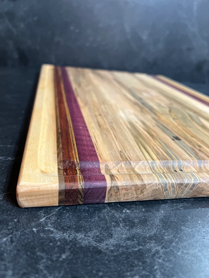 Tabla de cortar de arce ambrosía, hermoso grano y colores perfecta para Navidad Foto 4 de 4