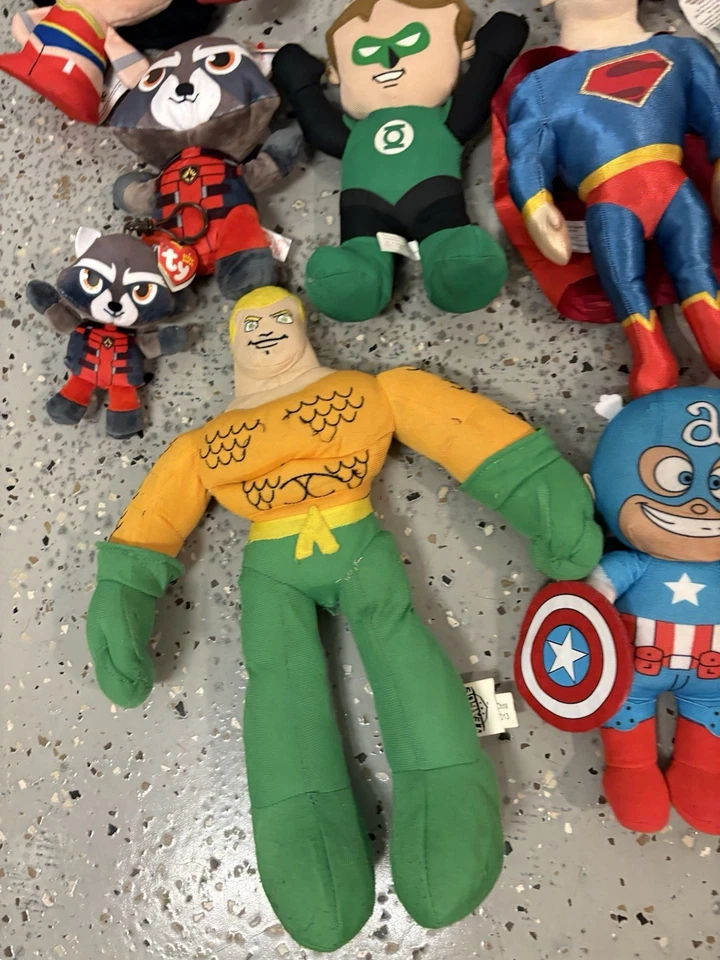 Lote de figuras de superhéroes Marvel DC Comics juego de peluche villanos 15 piezas Foto 3 de 4