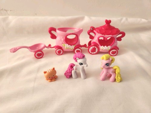 Ponyville My Little Pony 2007 Teacup Parade COMPLETE Cupcake & Strawberry Swirl