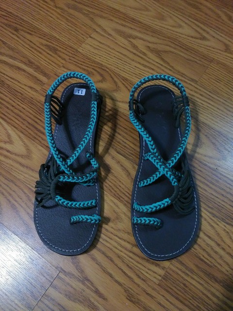 plaka sandals