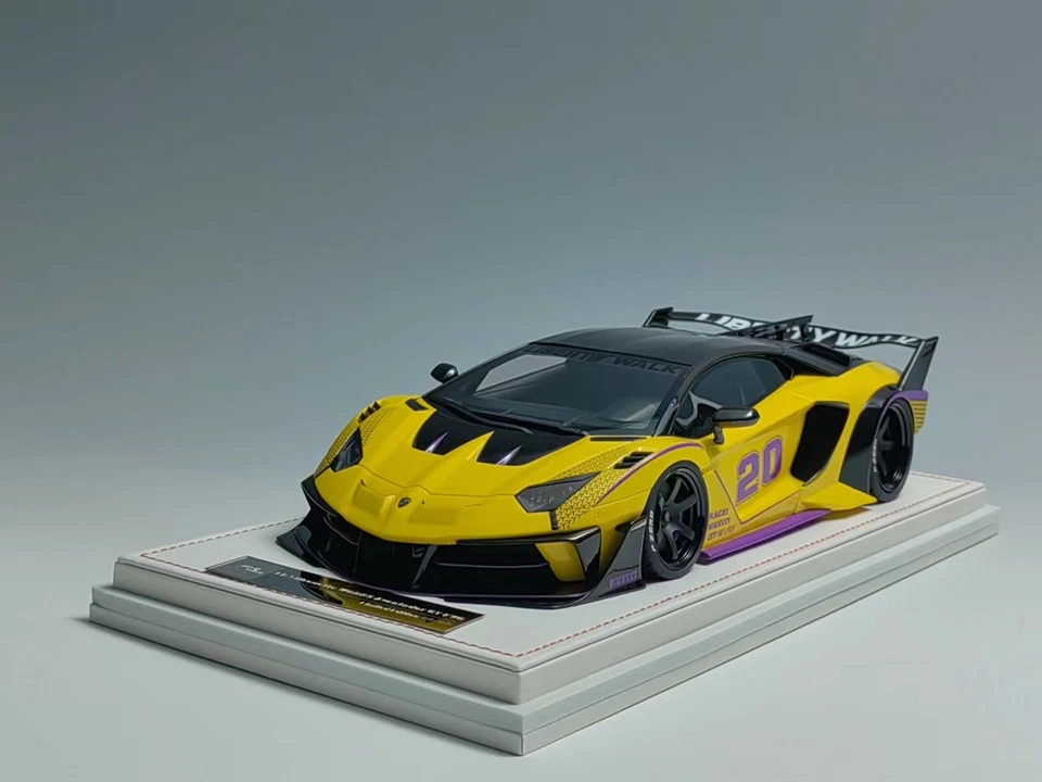 1/18 Ivy Models Lamborghini Aventador GT EVO Liberty Walk Base de Cuero Amarillo Foto 2 de 4