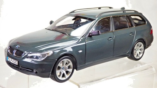 BMW 1:18 Touring Kyosho 545i E61 5 2006 Station Wagon Dealer Car Toy Vintage V8 - Picture 1 of 24