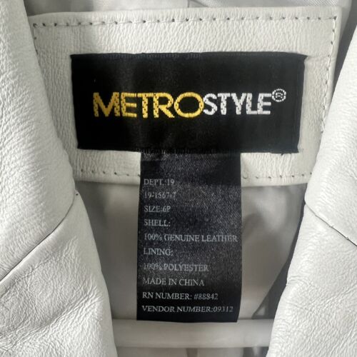 Chaqueta de Cuero Blanco Metrostyle Botones Blazer Talla 6 Pequeñas Flores Rosadas Nueva con Etiquetas - Imagen 3 de 9