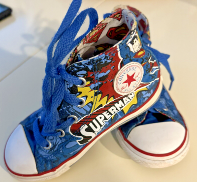 Converse All Star Chuck Taylor High Top Superman DC Comics Youth US Size