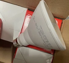 GE 76225 - 23 Watt Constant Color Ceramic Metal Halide Lamp - PAR38 - E26 Base