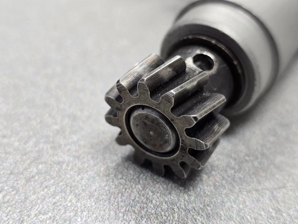 BONITO USADO ORIGINAL BOSCH PORSCHE 911 2.7 JFUD6 DISTRIBUIDOR ROTOR TAPA PUNTOS 631 Foto 3 de 4