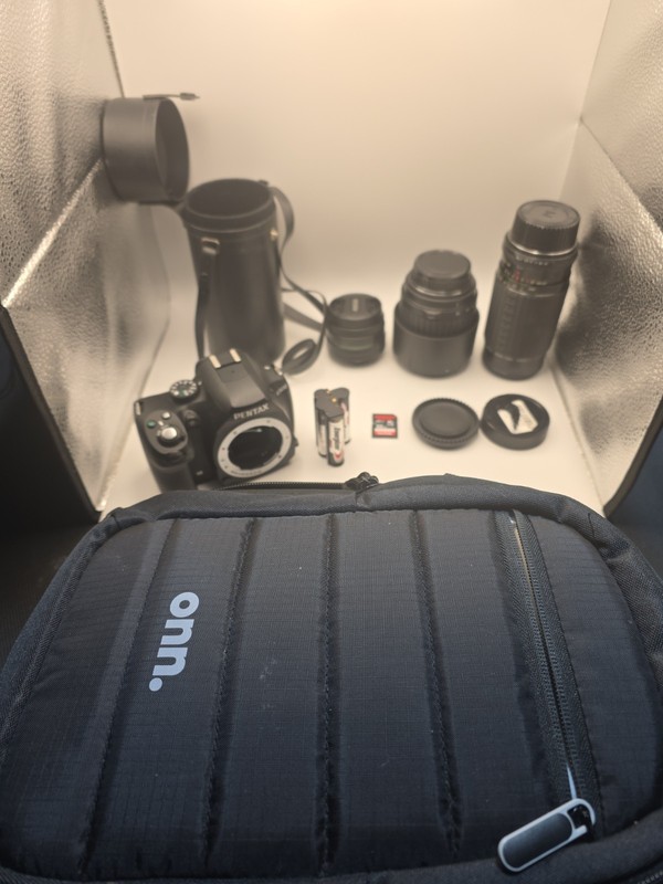Pentax K-500 Digital SLR Kit With Extras Lot C